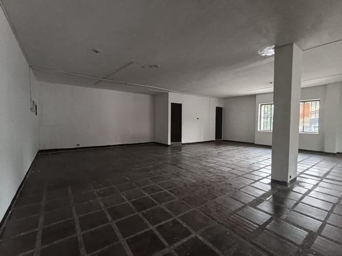 Local en arriendo en Vía Las Palmas, Medellín, 129 m² · foto 2 de 12