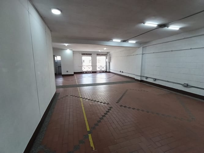 Bodega en arriendo en Cristo Rey, Medellín, 160 m² · foto 6 de 12