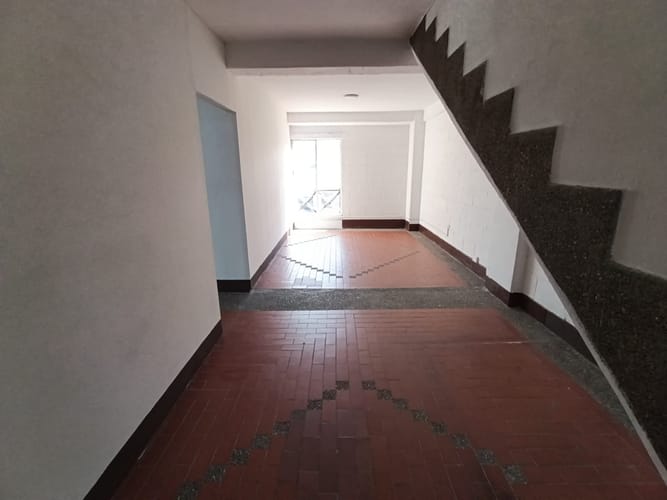Bodega en arriendo en Cristo Rey, Medellín, 160 m² · foto 10 de 12