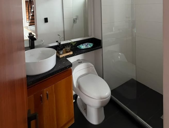 Apartamento de 3 alcobas en arriendo en El Poblado, Medellín, 177 m² · foto 6 de 17