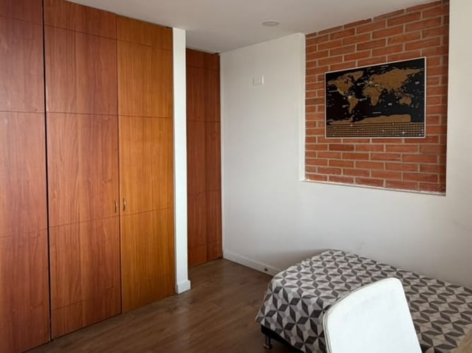 Apartamento de 3 alcobas en arriendo en El Poblado, Medellín, 177 m² · foto 7 de 17