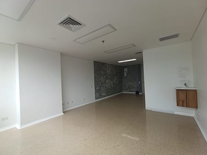 Consultorio en arriendo en Las Vegas, Envigado, 37 m² · foto 2 de 9