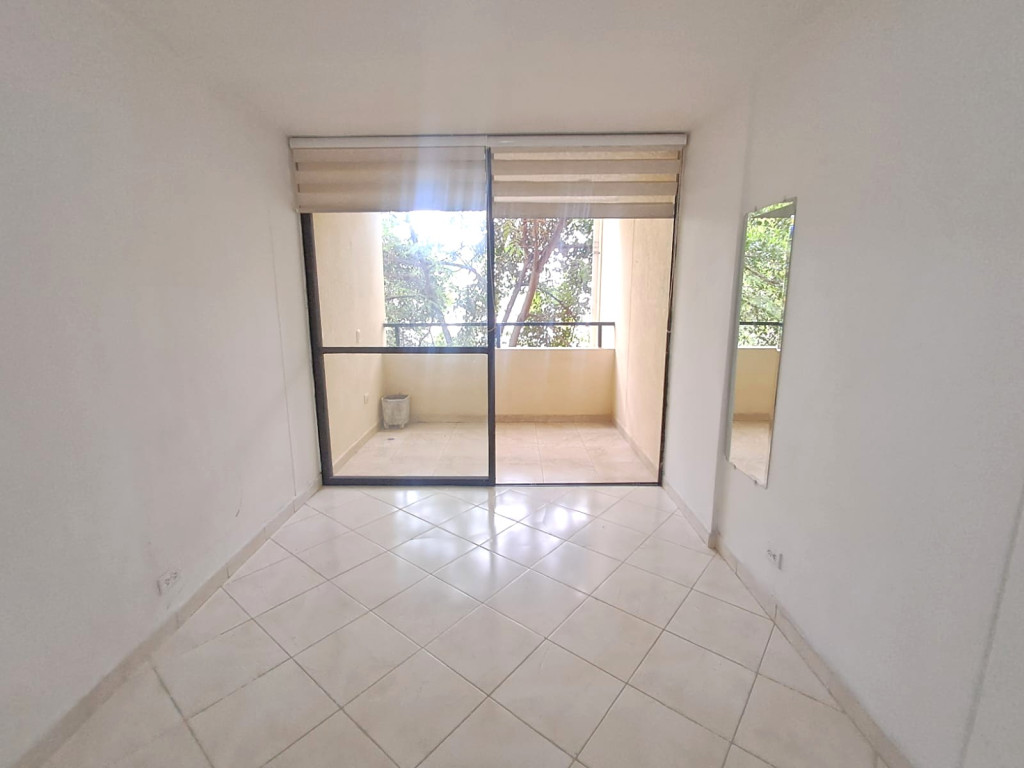 Apartamento en Arriendo en La Almeria, Medellín
