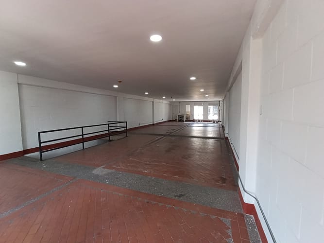 Bodega en arriendo en Cristo Rey, Medellín, 160 m² · foto 3 de 11