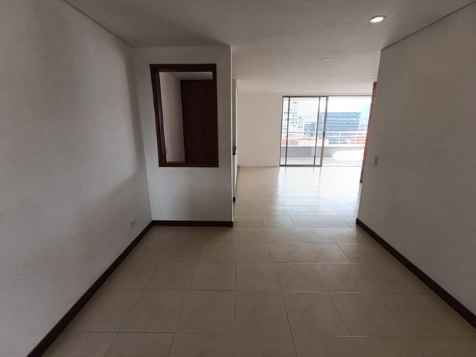 Apartamento de 3 alcobas en arriendo en Las Lomas, Medellín, 138 m² · foto 2 de 20