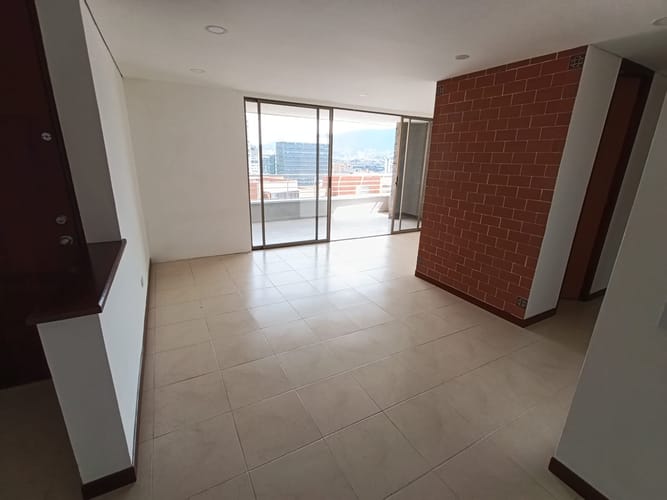 Apartamento de 3 alcobas en arriendo en Las Lomas, Medellín, 138 m² · foto 4 de 20