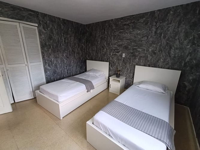 Apartamento de 4 alcobas en arriendo en Laureles, Medellín, 130 m² · foto 7 de 18
