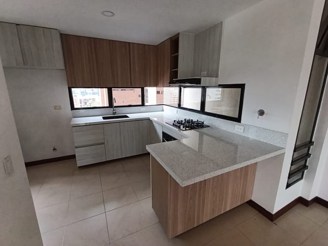 Apartamento de 3 alcobas en arriendo en Las Lomas, Medellín, 138 m² · foto 6 de 20