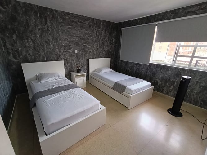 Apartamento de 4 alcobas en arriendo en Laureles, Medellín, 130 m² · foto 8 de 18