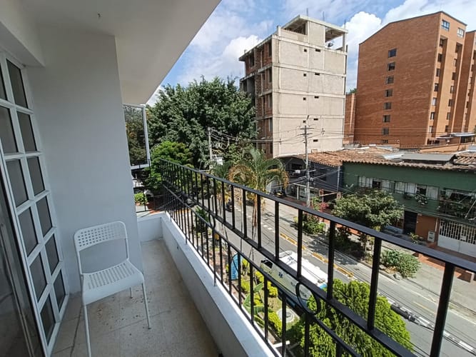Apartamento de 4 alcobas en arriendo en Laureles, Medellín, 130 m² · foto 10 de 18