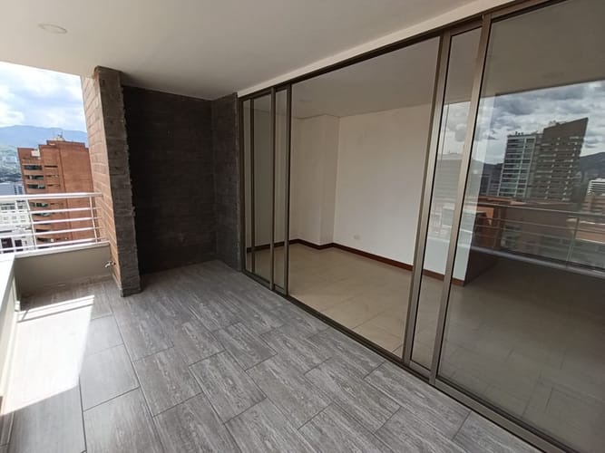 Apartamento de 3 alcobas en arriendo en Las Lomas, Medellín, 138 m² · foto 11 de 20