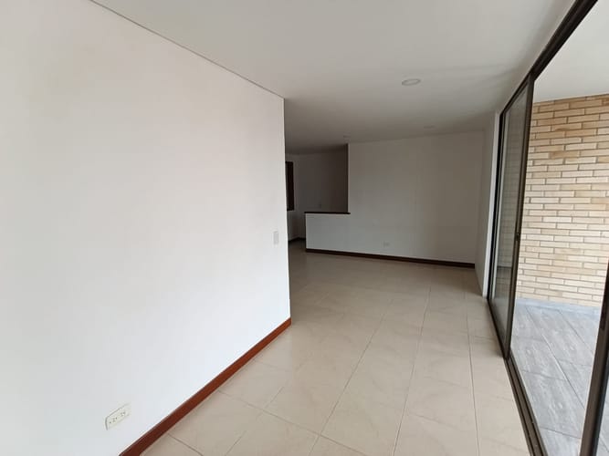 Apartamento de 3 alcobas en arriendo en Las Lomas, Medellín, 138 m² · foto 12 de 20