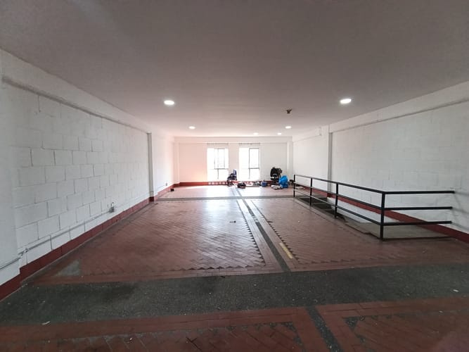 Bodega en arriendo en Cristo Rey, Medellín, 160 m² · foto 11 de 11