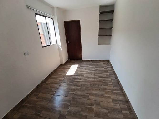 Apartamento de 4 alcobas en arriendo en Laureles, Medellín, 130 m² · foto 16 de 18