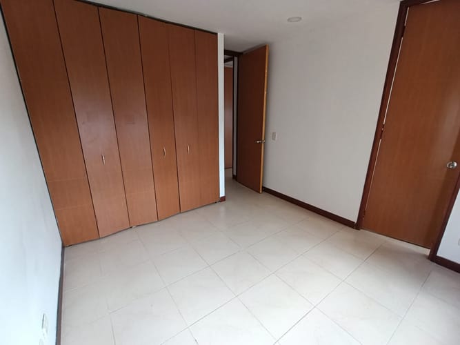 Apartamento de 3 alcobas en arriendo en Las Lomas, Medellín, 138 m² · foto 16 de 20