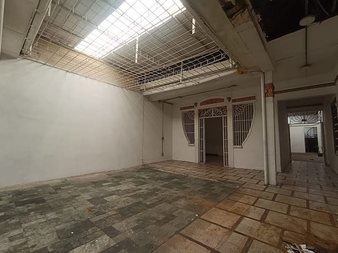 Casa de 8 alcobas en arriendo en Prado, Medellín, 500 m² · foto 3 de 20