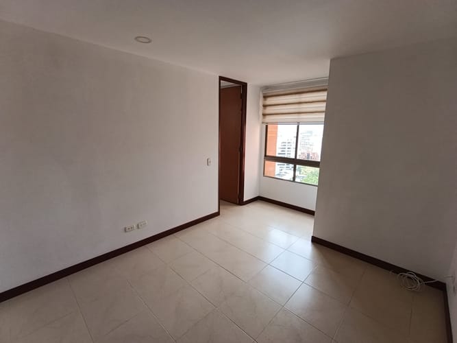 Apartamento de 3 alcobas en arriendo en Las Lomas, Medellín, 138 m² · foto 18 de 20
