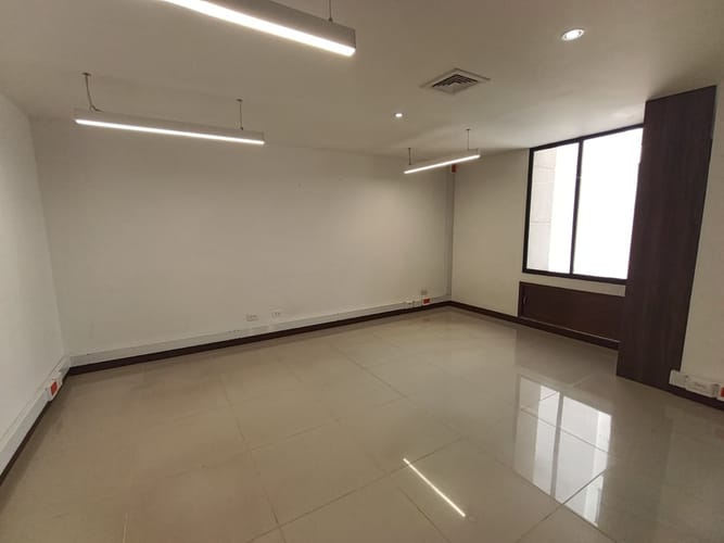 Oficina en arriendo en El Poblado, Medellín, 38 m² · foto 4 de 12