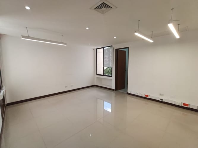 Oficina en arriendo en El Poblado, Medellín, 38 m² · foto 6 de 12