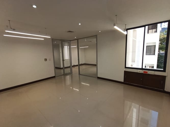 Oficina en arriendo en El Poblado, Medellín, 38 m² · foto 9 de 12