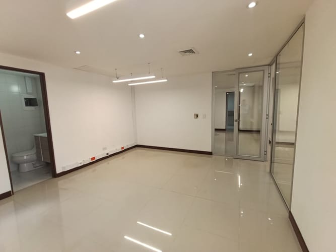 Oficina en arriendo en El Poblado, Medellín, 38 m² · foto 10 de 12