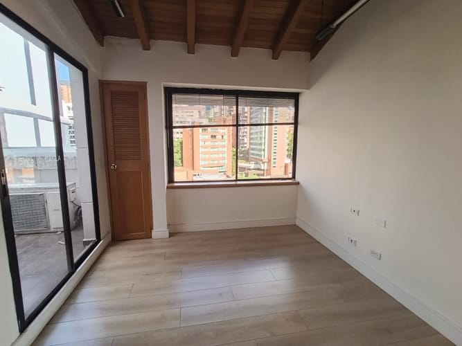 Oficina en arriendo en El Poblado, Medellín, 142 m² · foto 9 de 20