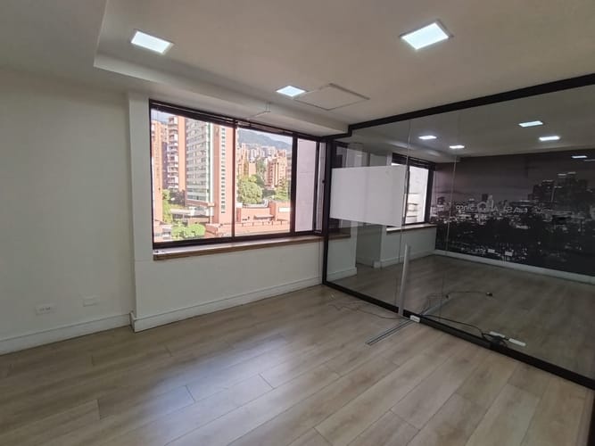 Oficina en arriendo en El Poblado, Medellín, 142 m² · foto 11 de 20