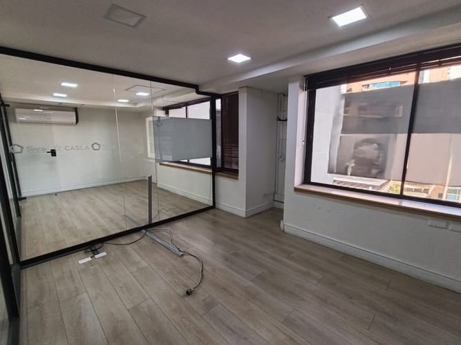 Oficina en arriendo en El Poblado, Medellín, 142 m² · foto 14 de 20