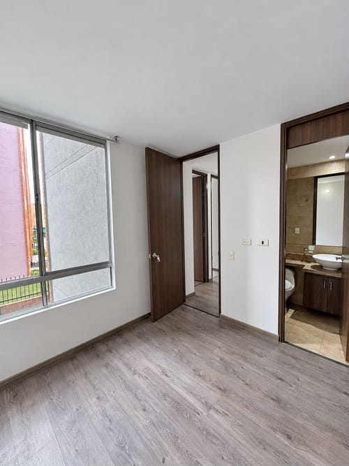 Apartamento de 3 alcobas en venta en Villas De Granada, Bogotá, 45 m² · foto 13 de 21