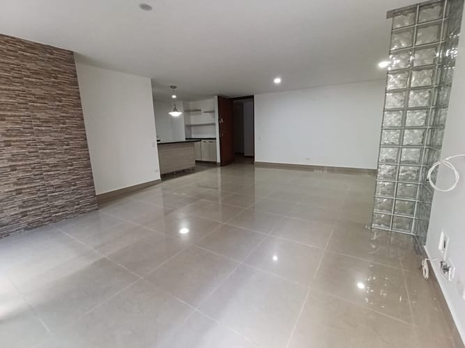 Apartamento de 3 alcobas en arriendo en Loma Del Escobero, Envigado, 116 m² · foto 8 de 15