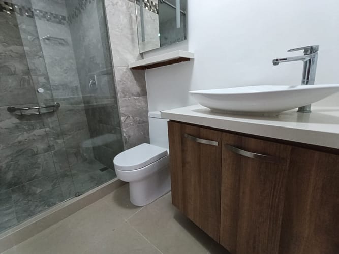 Apartamento de 3 alcobas en arriendo en Loma Del Escobero, Envigado, 116 m² · foto 10 de 15