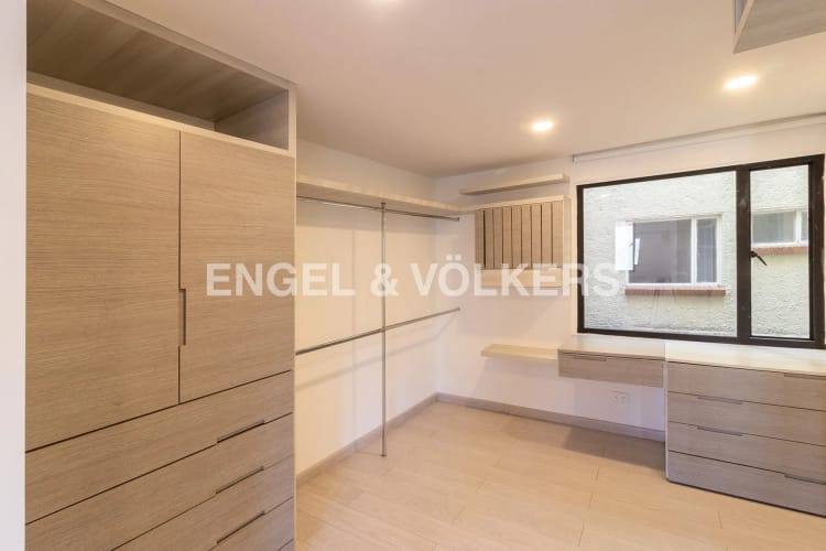 Apartamento de 2 alcobas en venta en Chico Norte, Bogotá, 111 m² · foto 9 de 10
