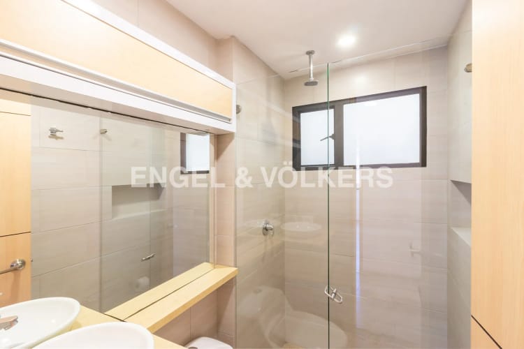 Apartamento de 2 alcobas en venta en Chico Norte, Bogotá, 111 m² · foto 5 de 10