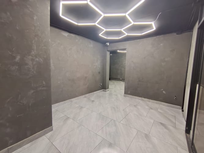 Local en arriendo en La Castellana, Medellín, 40 m² · foto 5 de 8