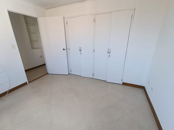 Apartamento de 3 alcobas en arriendo en Laureles, Medellín, 127 m² · foto 2 de 15