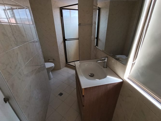 Apartamento de 3 alcobas en arriendo en Laureles, Medellín, 127 m² · foto 7 de 15