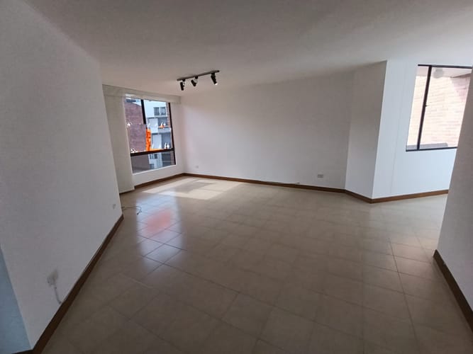 Apartamento de 3 alcobas en arriendo en Laureles, Medellín, 127 m² · foto 11 de 15