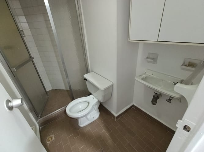 Apartamento de 3 alcobas en arriendo en Laureles, Medellín, 127 m² · foto 13 de 15