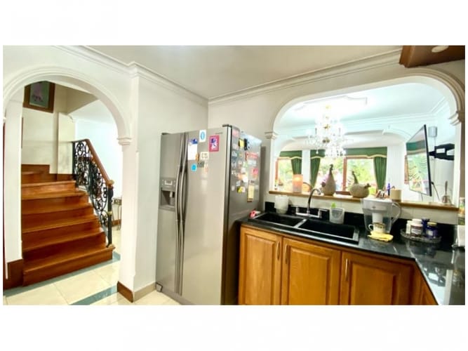 Casa de 5 alcobas en venta en Loma Del Escobero, Envigado, 234 m² · foto 10 de 24