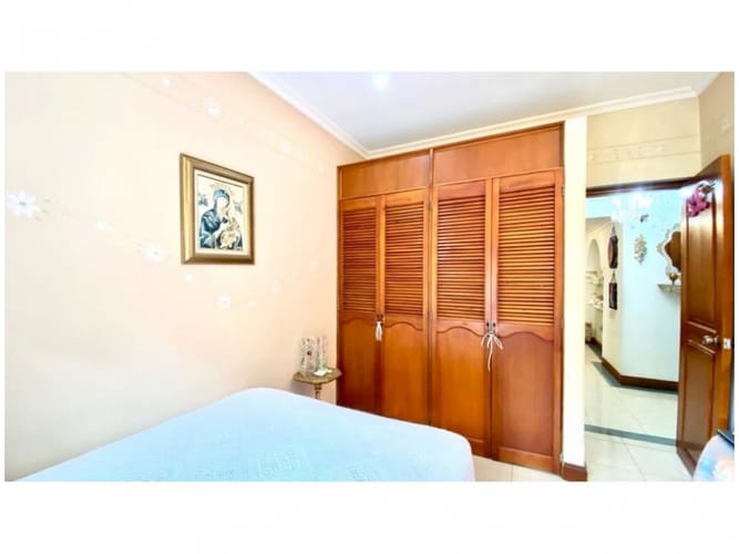 Casa de 5 alcobas en venta en Loma Del Escobero, Envigado, 234 m² · foto 15 de 24