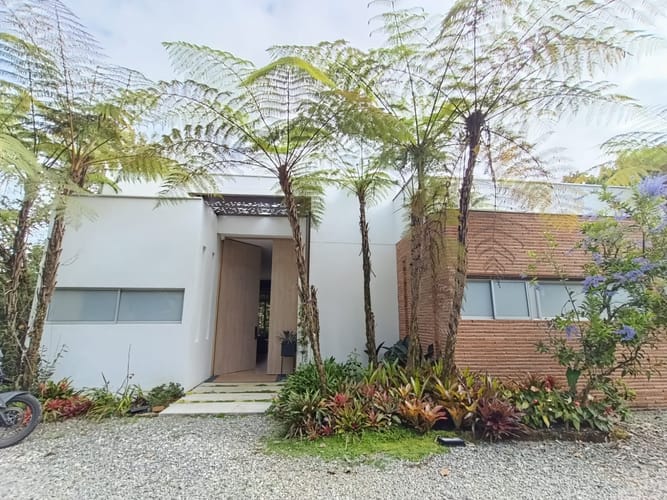 Casa de 3 alcobas en arriendo en Guarne, 240 m² · foto 2 de 20