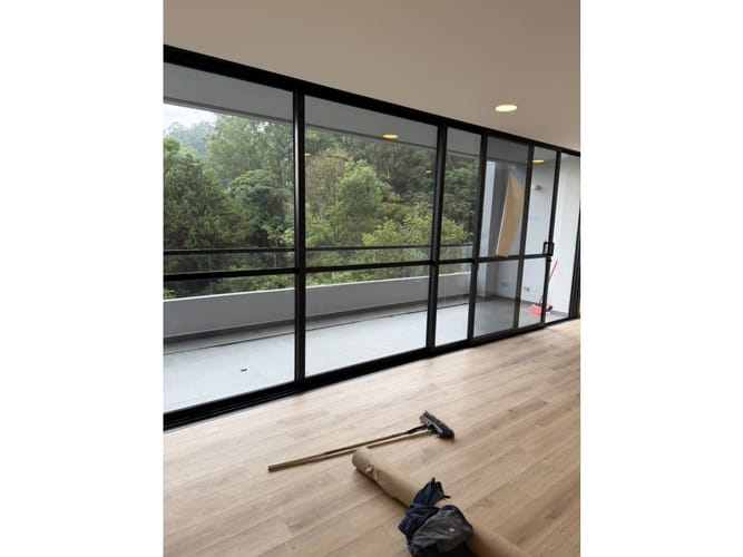 Apartamento de 2 alcobas en venta en Altos Del Poblado, Medellín, 126 m² · foto 3 de 5