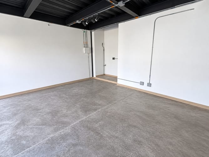 Local en arriendo en Laureles, Medellín, 24 m² · foto 6 de 8