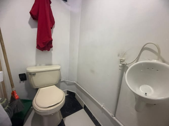 Local en arriendo en Bombona No.1, Medellín, 20 m² · foto 6 de 14