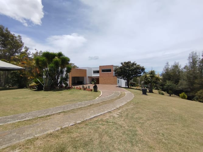 Finca en arriendo en El Retiro, 810 m² · foto 2 de 20