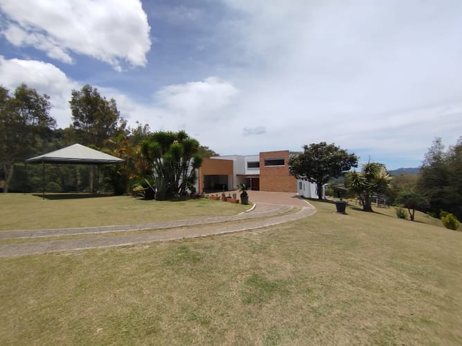 Finca en arriendo en El Retiro, 810 m² · foto 3 de 20
