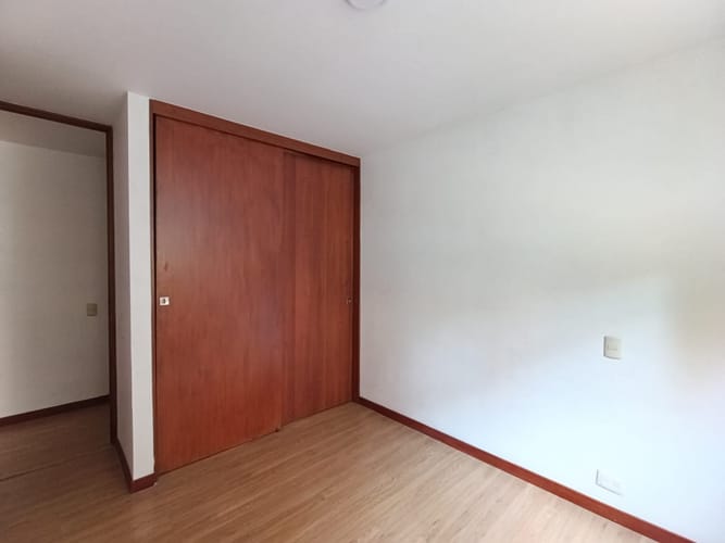 Apartamento de 3 alcobas en arriendo en El Poblado, Medellín, 89 m² · foto 3 de 16