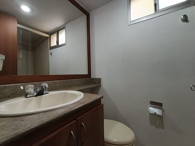 Apartamento de 3 alcobas en arriendo en El Poblado, Medellín, 89 m² · foto 5 de 16