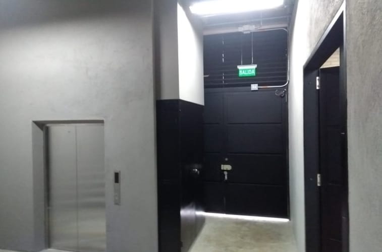 Bodega en arriendo en Zona Industrial No. 1, Itagüí, 2400 m² · foto 6 de 12