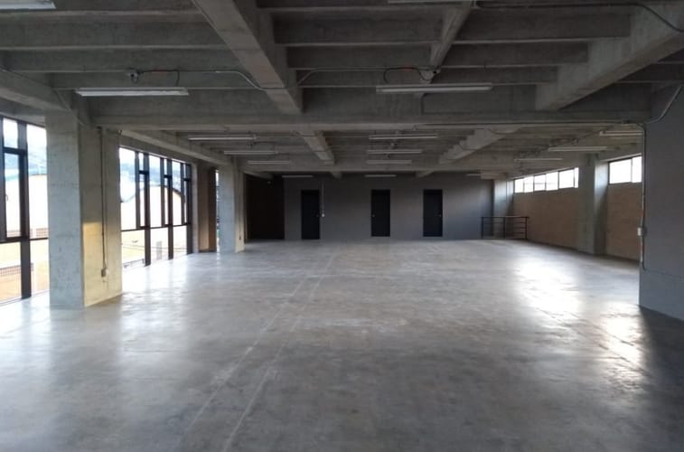 Bodega en arriendo en Zona Industrial No. 1, Itagüí, 2400 m² · foto 7 de 12
